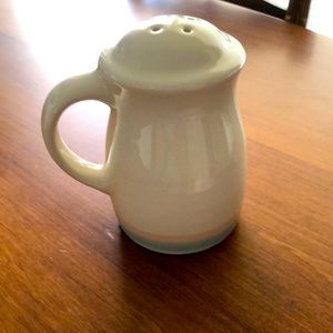 Pfaltzgraff aura salt or pepper shaker